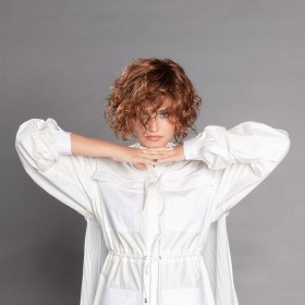 Perruque carré ondulé, une coiffure de déesse