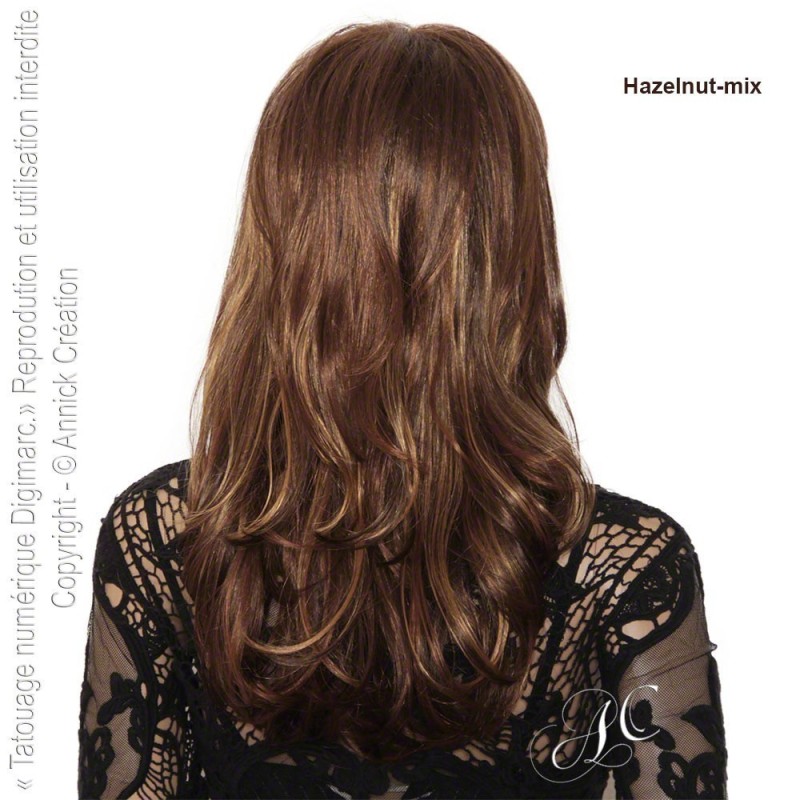 Perruque longue, mèches ondulantes, effet balayage