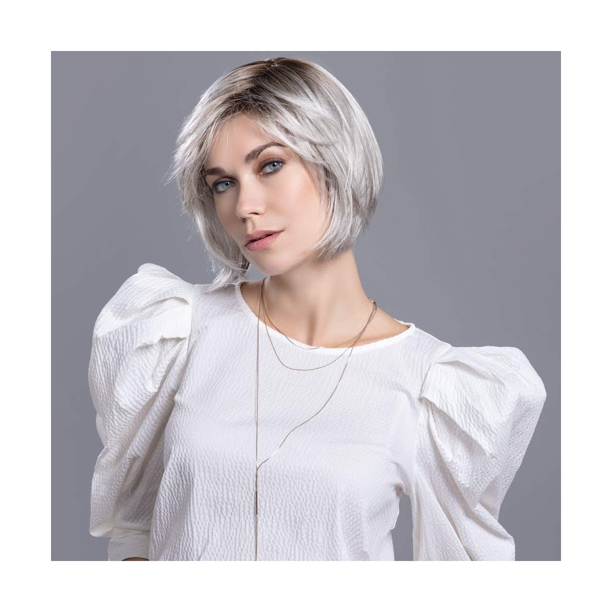 Perruque carré chic, une coiffure moderne Perruque carré chic, une coiffure moderne
