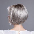 Perruque carré chic,  une coiffure moderne