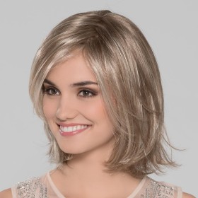 Perruque mi longue, coupe au carré, une coiffure tendance