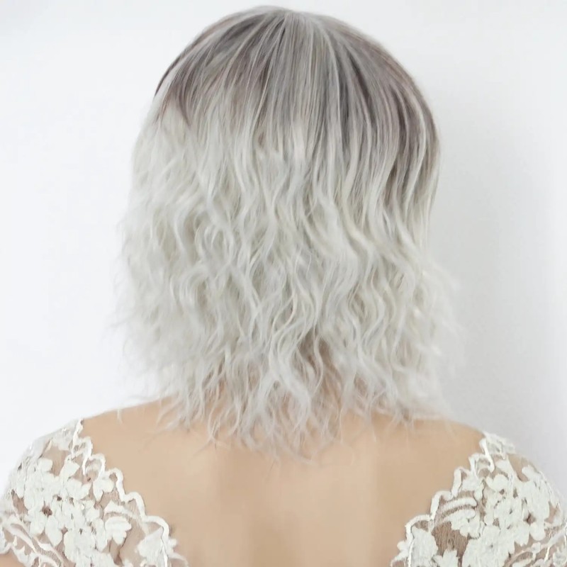Perruque Mi-Longue Ondulée Gris Méché Frange Racines Foncées