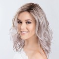 Perruque dégradée mi- longue,  une coiffure tendance