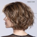 Perruque courte dégradée et effilée, une coiffure tendance 