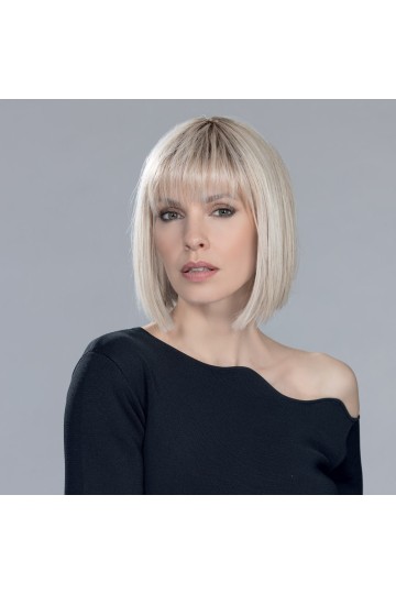 Perruque courte, coupe au carré