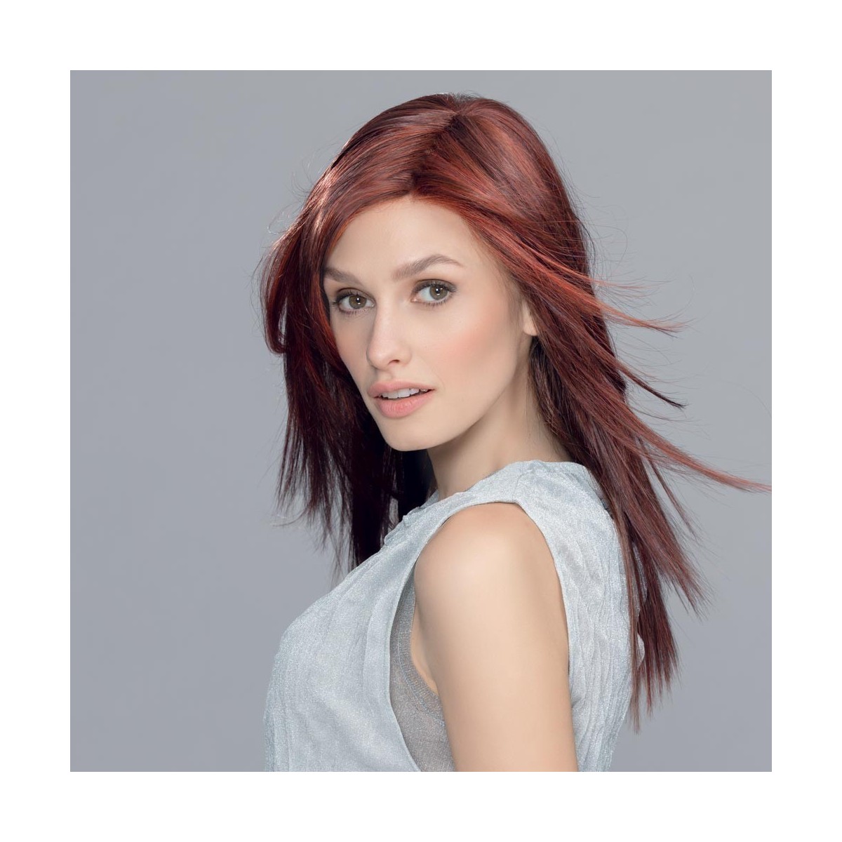 Perruque longue Monofilament, une allure raffinée Perruque longue Monofilament, une allure raffinée