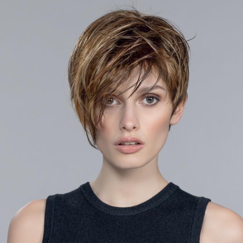 Perruque courte monofilament, extravagante et séduisante