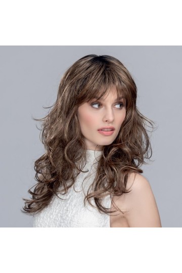 Perruque longue, mèches ondulantes, effet balayage