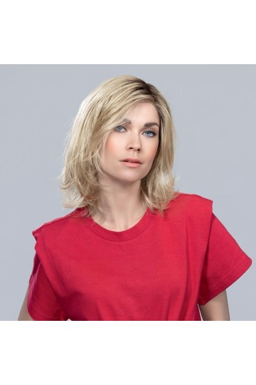 Perruque mi longue, coupe au carré, une coiffure tendance