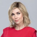 Perruque mi longue, coupe au carré, une coiffure tendance