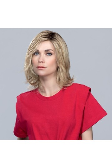 Perruque mi longue, coupe au carré, une coiffure tendance